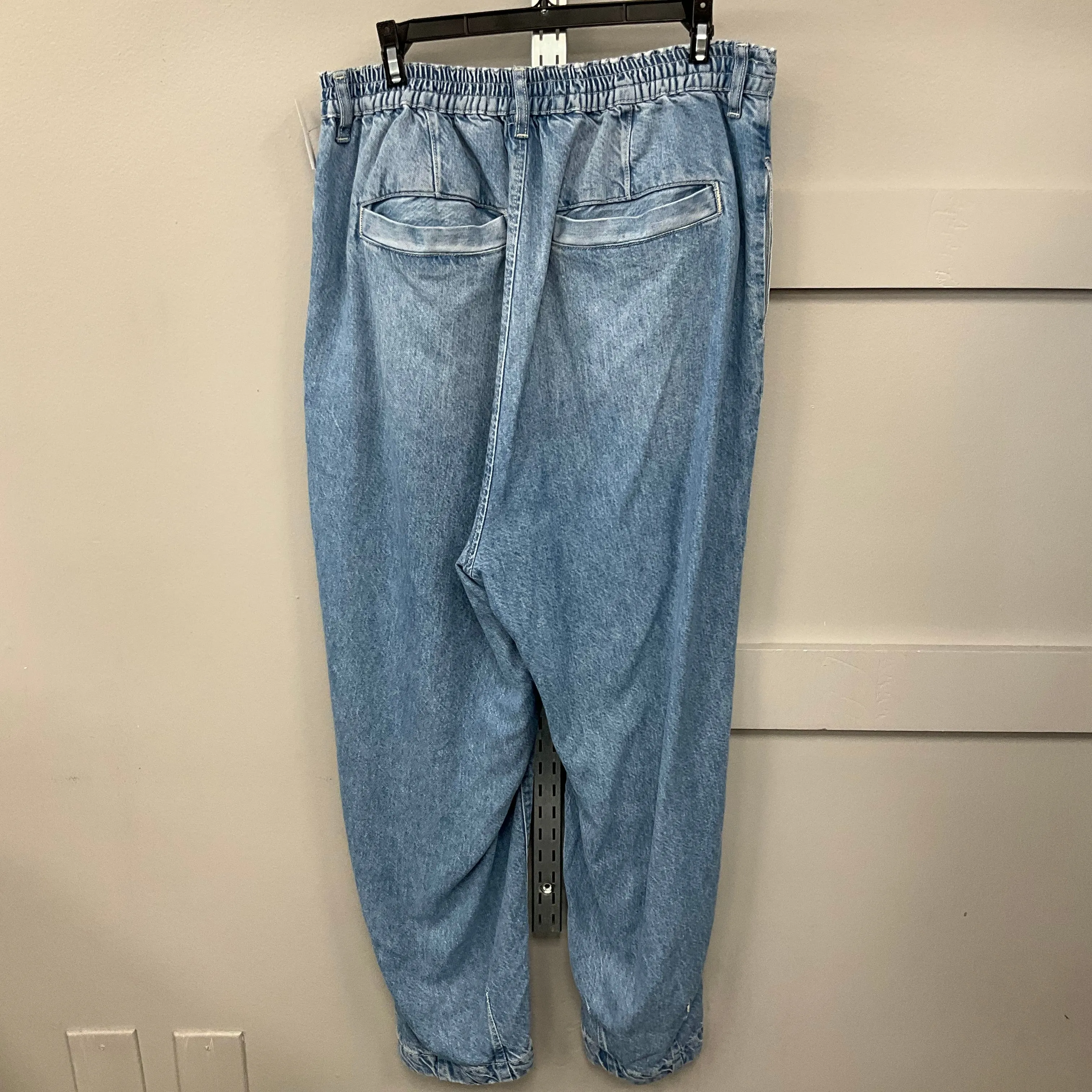 JEANS STRAIGHT by WE THE FREE In BLUE DENIM. Size: L